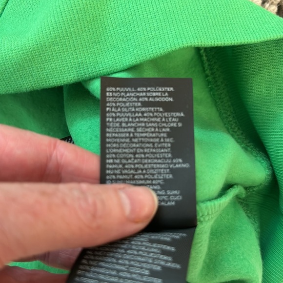 NWT L.A. sweatshirt from H&M - Picture 5 of 6